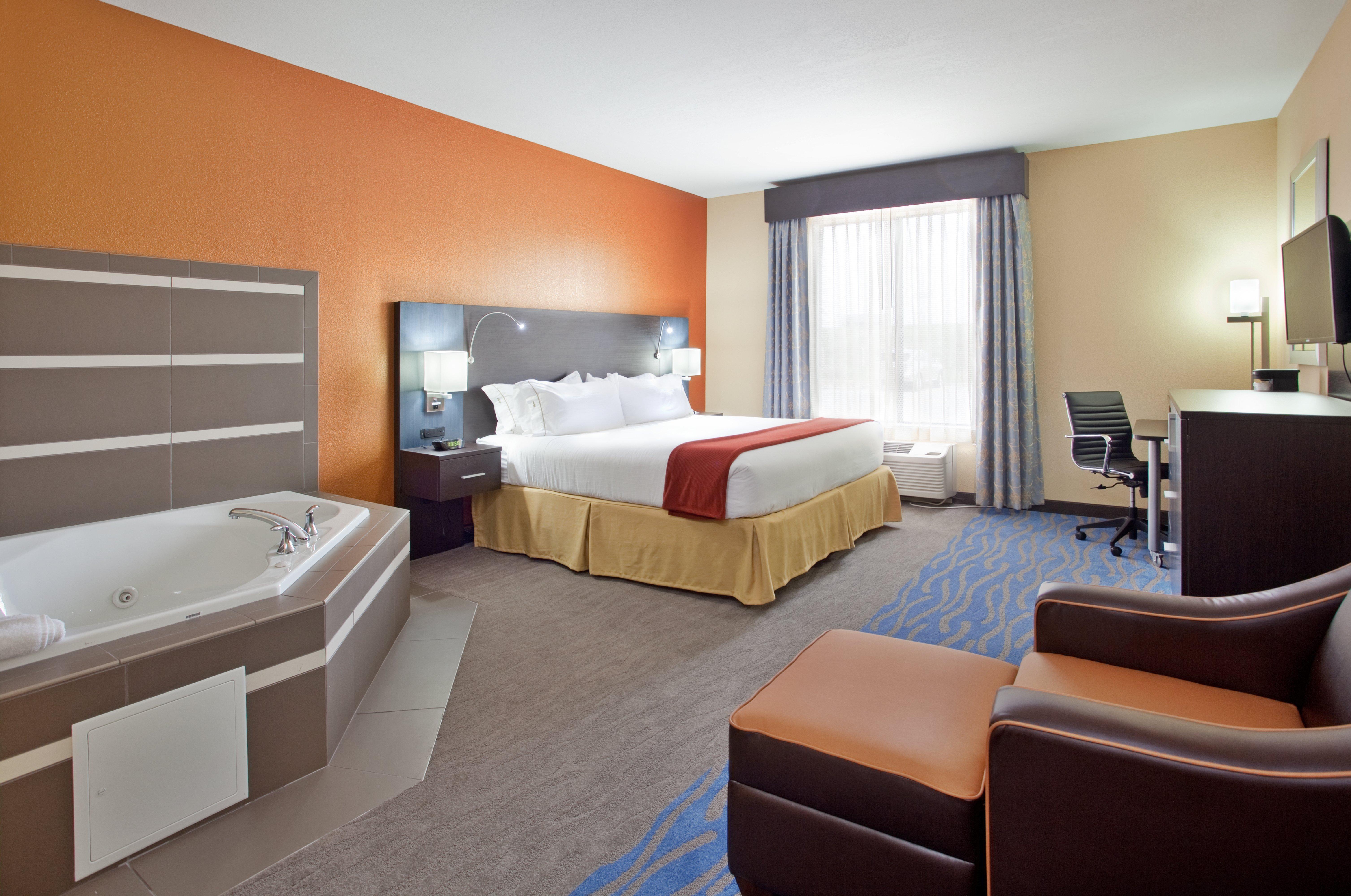 Holiday Inn Express & Suites St Louis Airport By Ihg Woodson Terrace Екстер'єр фото