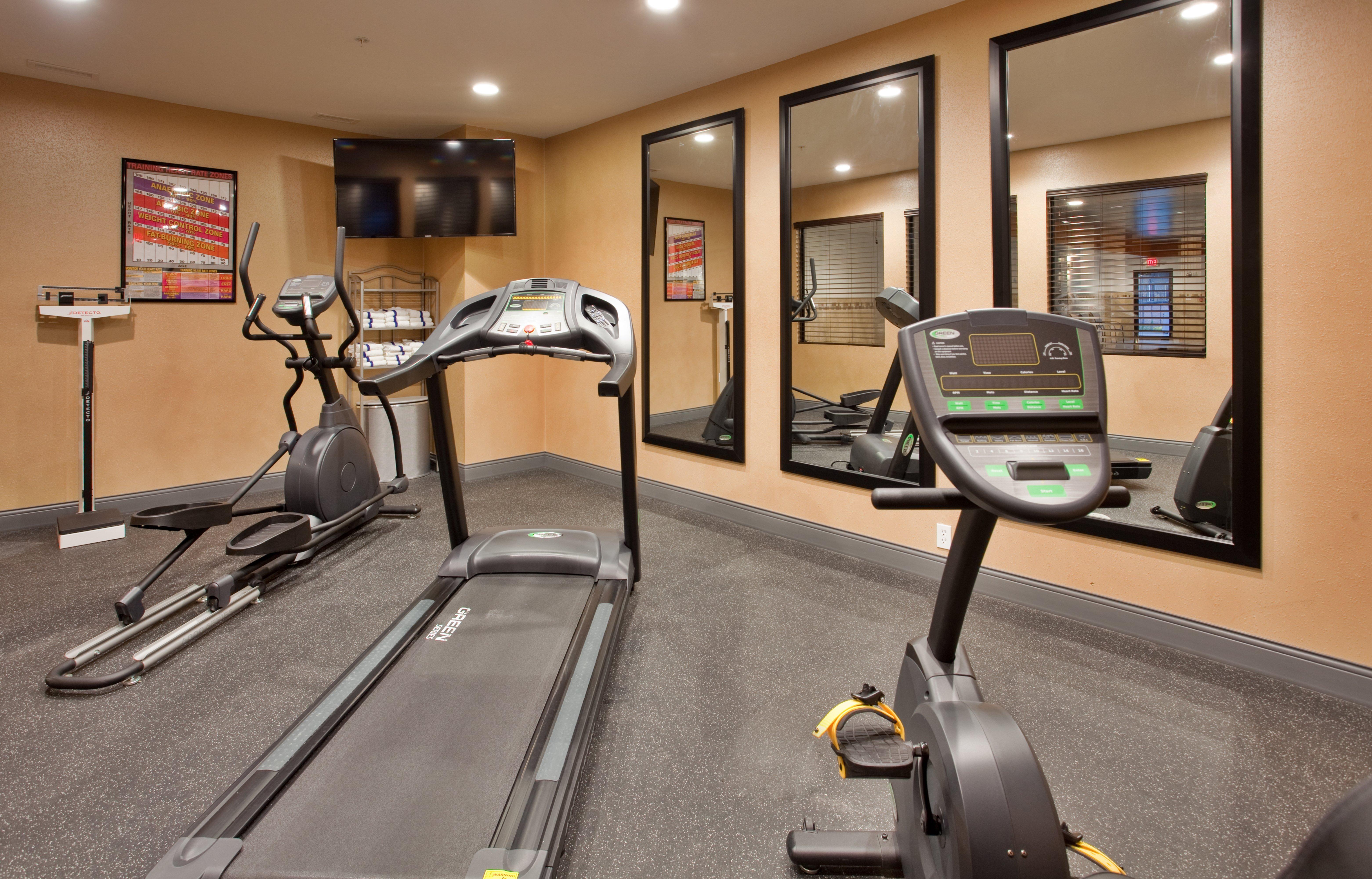 Holiday Inn Express & Suites St Louis Airport By Ihg Woodson Terrace Екстер'єр фото