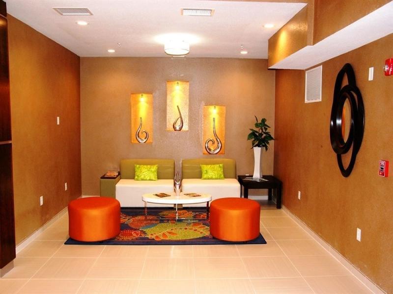 Holiday Inn Express & Suites St Louis Airport By Ihg Woodson Terrace Екстер'єр фото