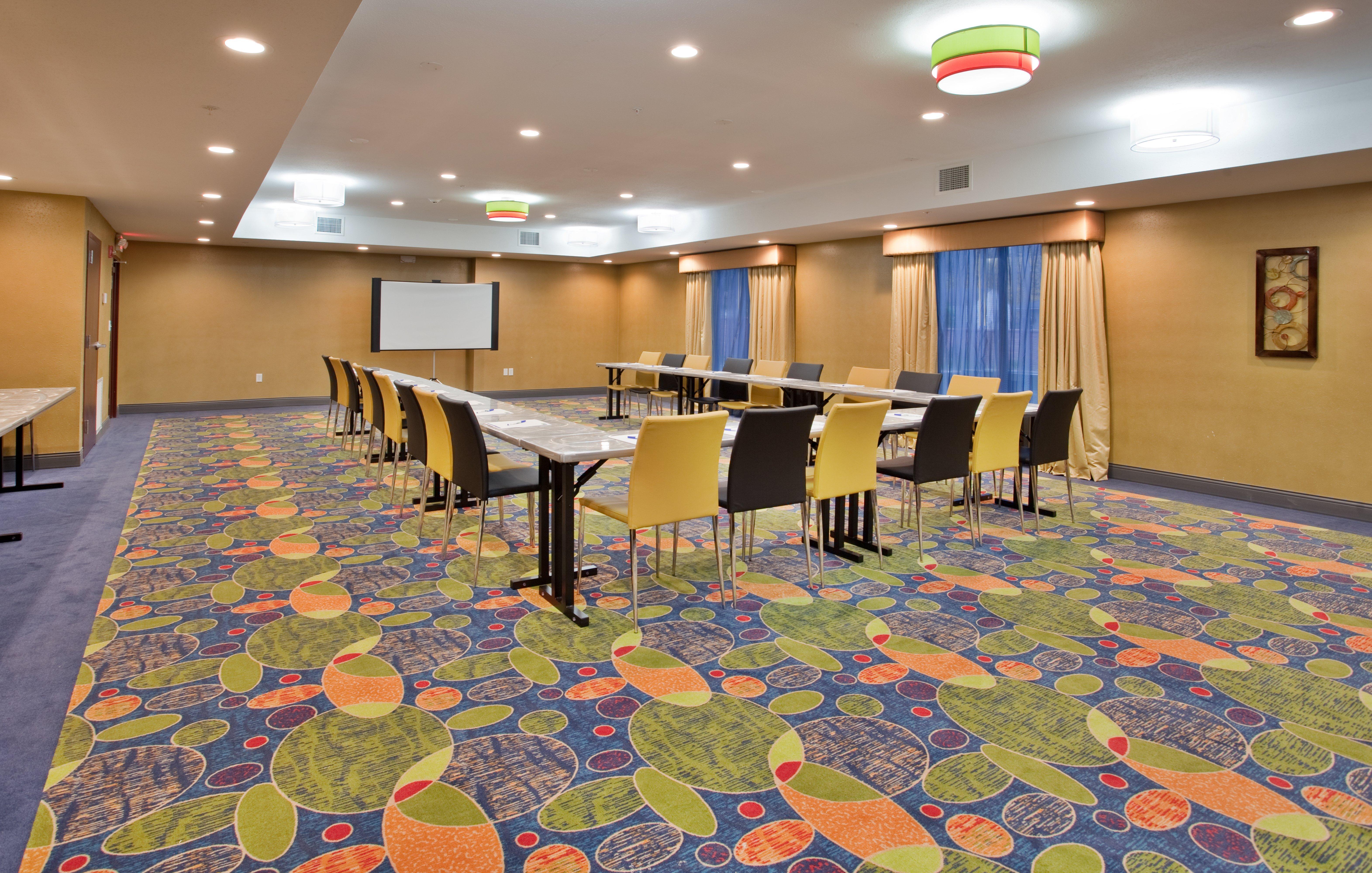 Holiday Inn Express & Suites St Louis Airport By Ihg Woodson Terrace Екстер'єр фото