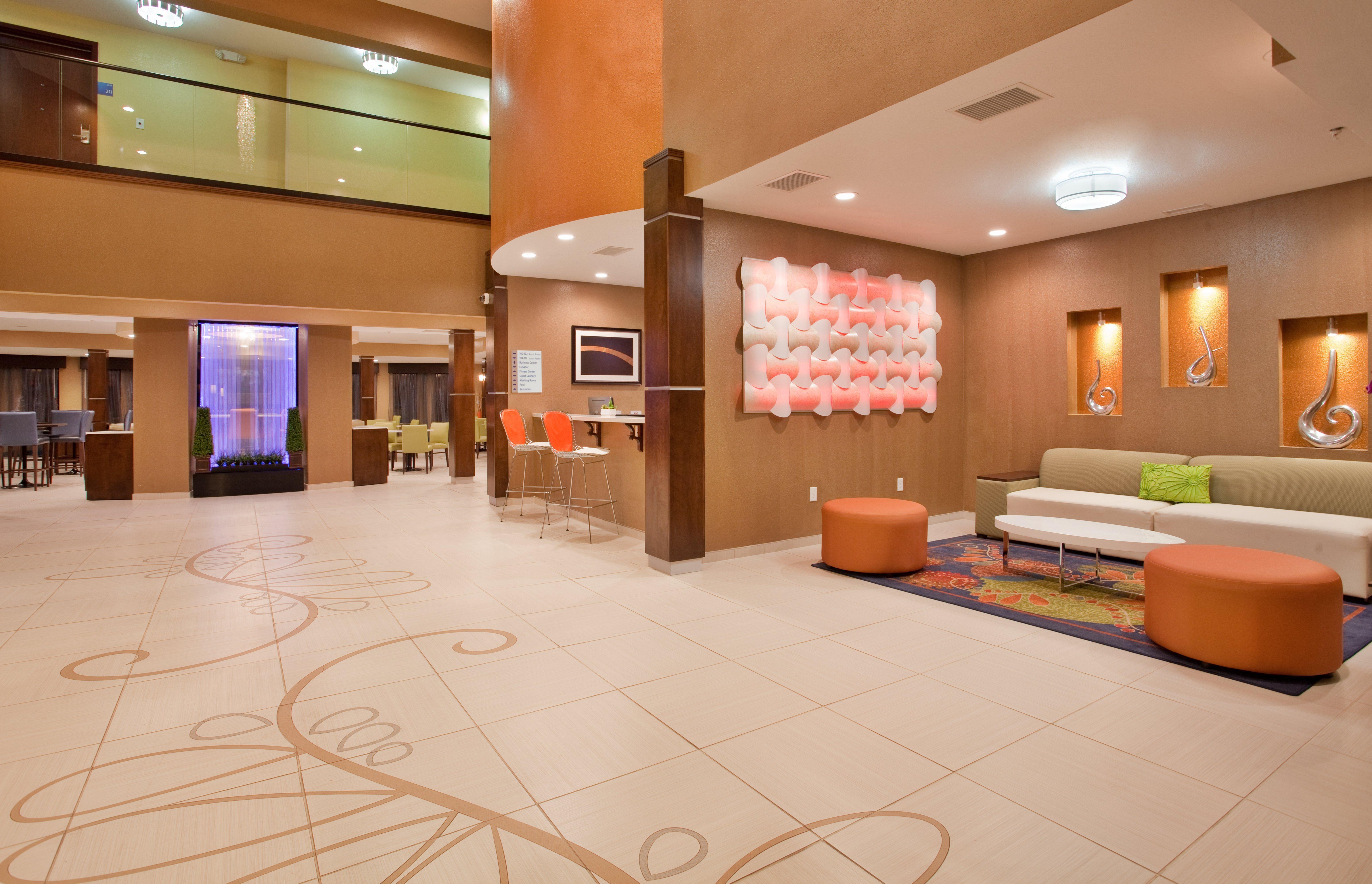 Holiday Inn Express & Suites St Louis Airport By Ihg Woodson Terrace Екстер'єр фото