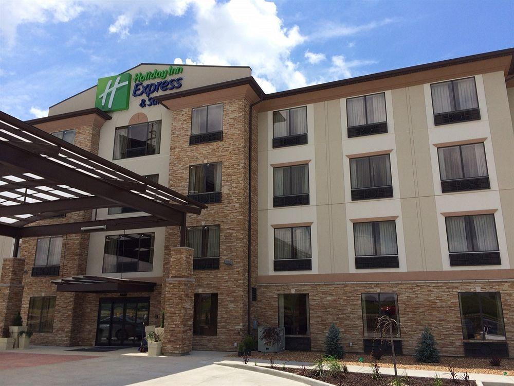 Holiday Inn Express & Suites St Louis Airport By Ihg Woodson Terrace Екстер'єр фото